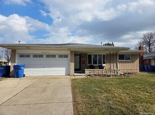 30424 Kelsey Dr, Warren, MI 48092