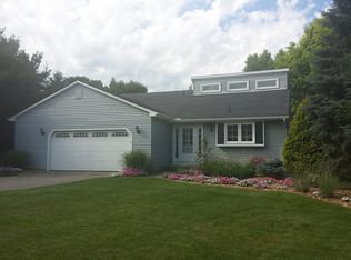 5621 Nature Ct, Ann Arbor, MI 48108