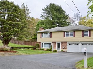 35 Briarwood Rd, Framingham, MA 01701