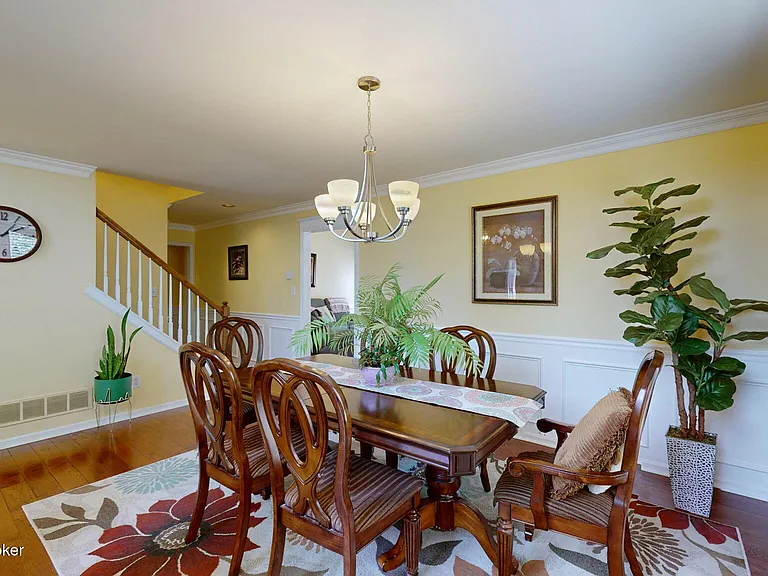 9916 Spring Gate Dr — Photo 5