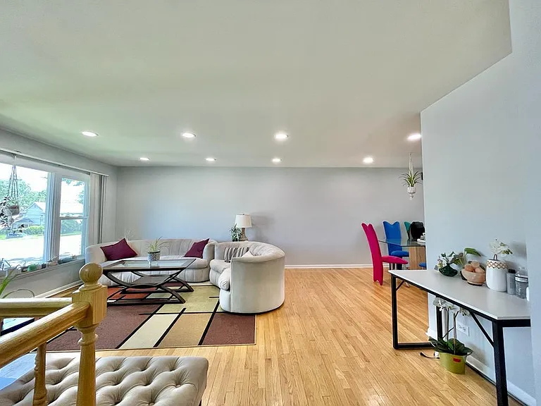 510 S Buffalo Grove Rd — Photo 6