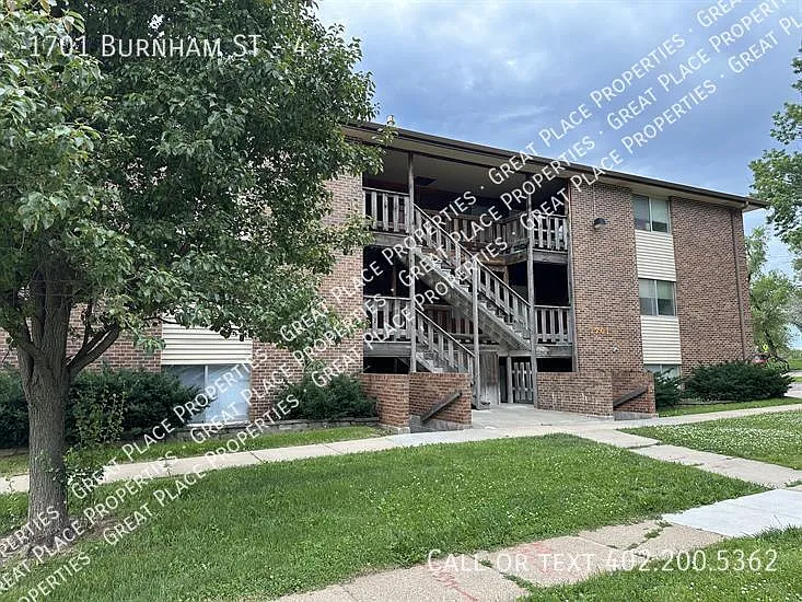 1701 Burnham St #4 — Photo 3