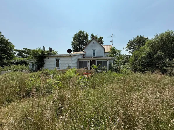 8211 S Lake Pleasant Rd, Hillsdale, MI 49242