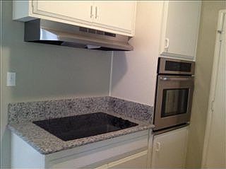 4th image of 716 E 21st St