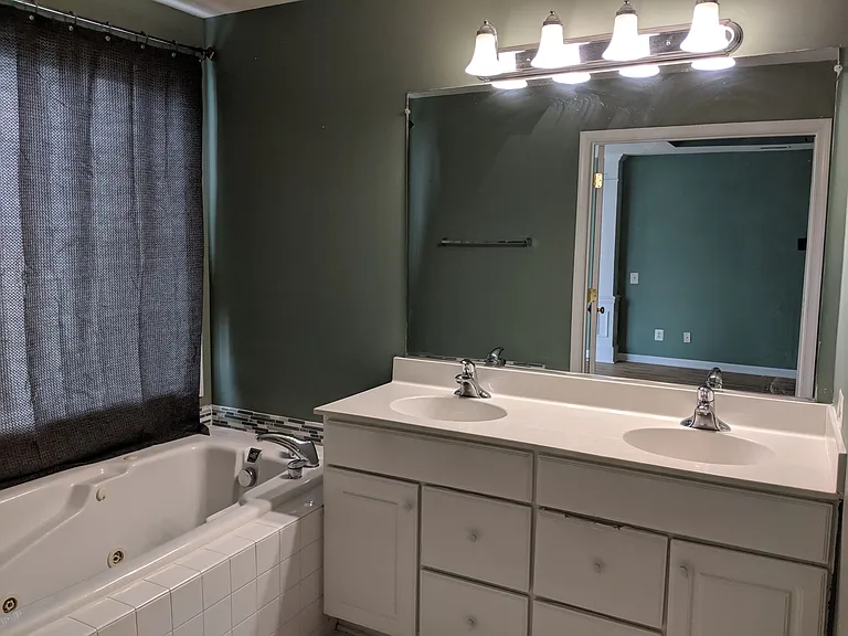 8217 Singleleaf Ln — Photo 12
