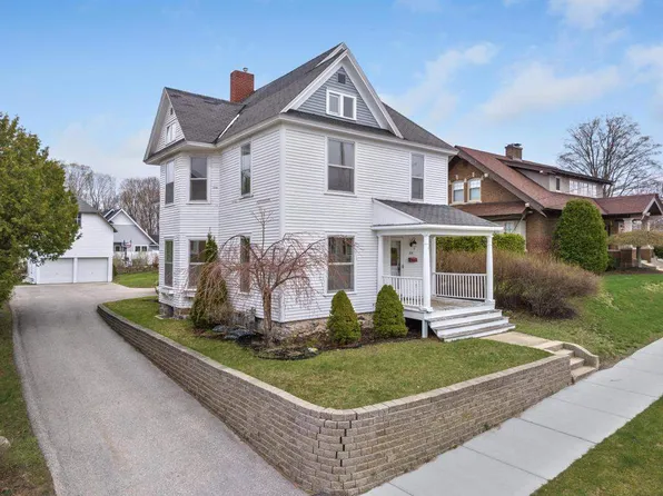 715 E Lake St, Petoskey, MI 49770