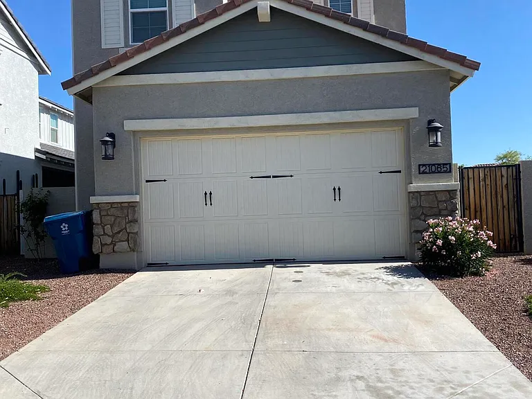21065 W Elm Way Ct — Photo 25