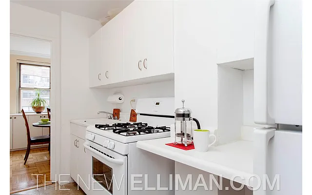 Sold by Douglas Elliman | media 2