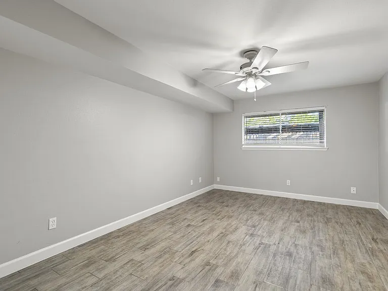 13010 Trail Hollow Dr — Photo 7