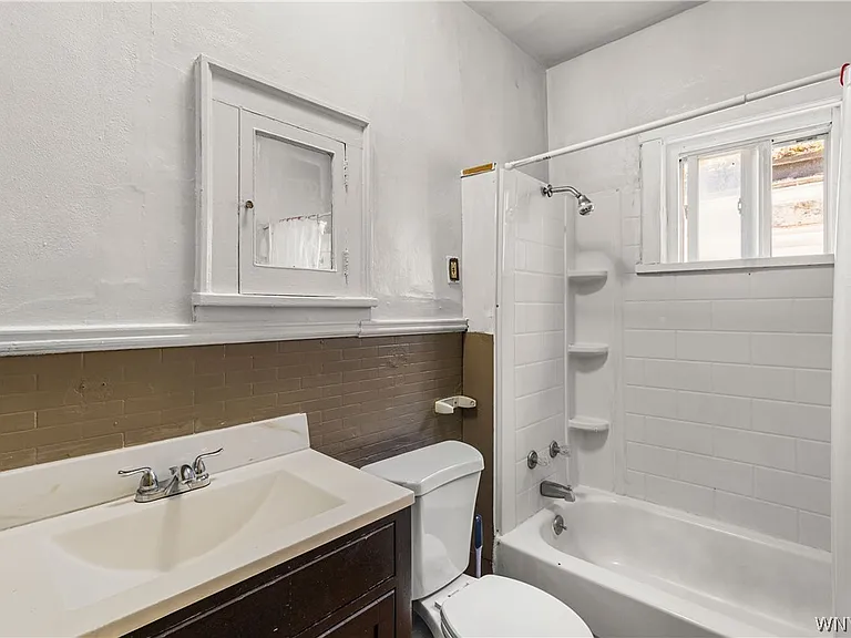 213 Keystone St — Photo 15