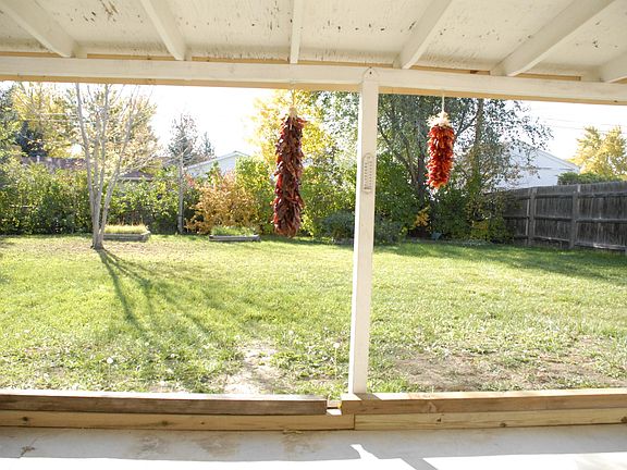 Huge back yard with raised beds for gardening