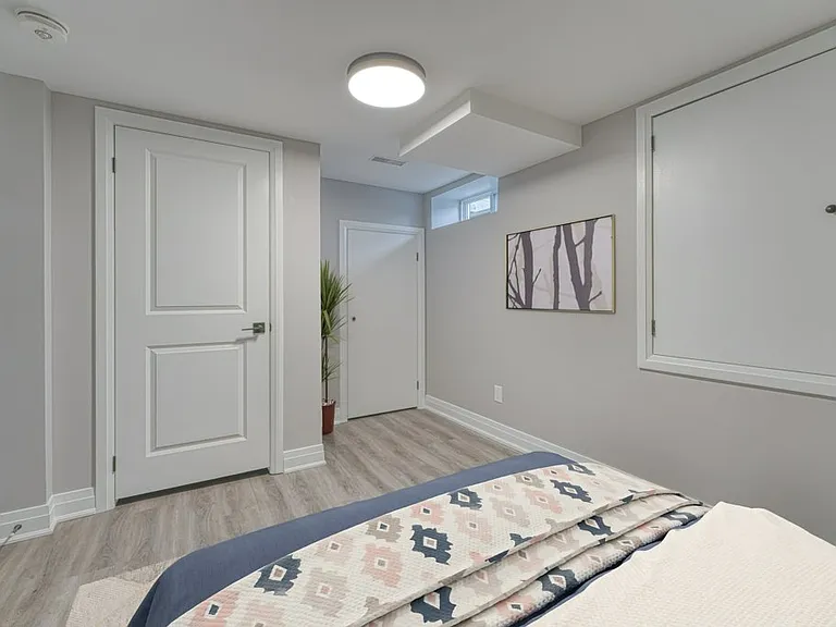 1344 Waverley Cres #2 — Photo 15