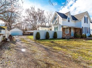 825 N Main St, Lapeer, MI