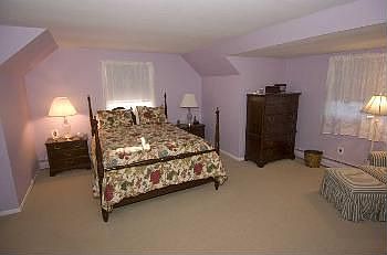 4th image of 43 William Penn Dr