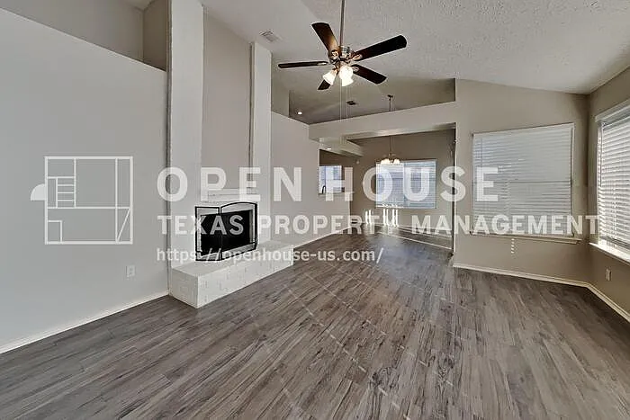 11910 Westwold Dr — Photo 3