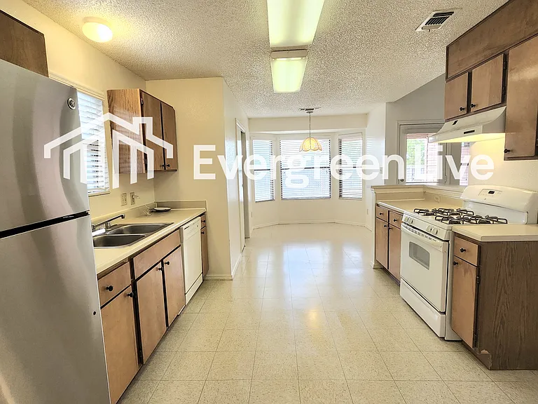 1323 San Felipe Ct — Photo 22