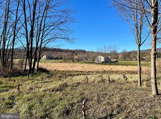 4 Spring Dr, Dillsburg, PA 17019