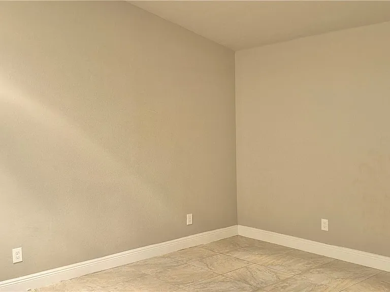 315 Cleveland Ave — Photo 17