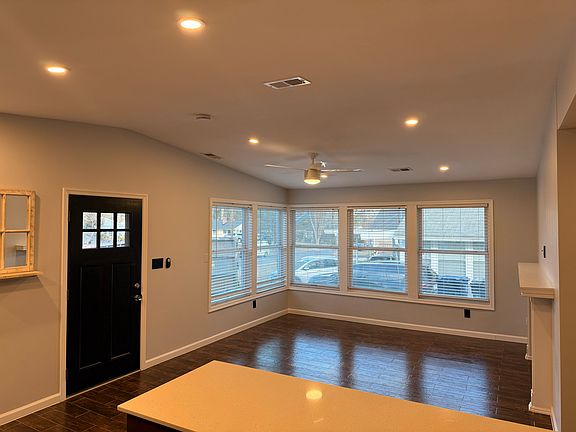 4th image of 7103 Woodley Ln
