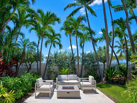 4th image of 901 Casa Marina Ct