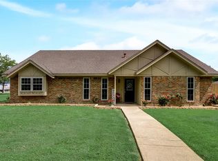 101 Sunview Dr, Sunnyvale, TX 75182