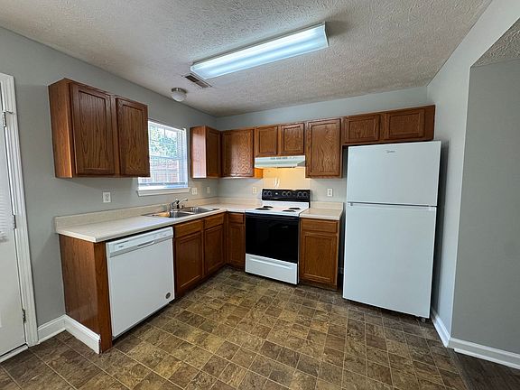 2nd image of 160 Coachman Ct APT D