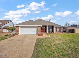 304 Alder Cv, Pearl, MS 39208