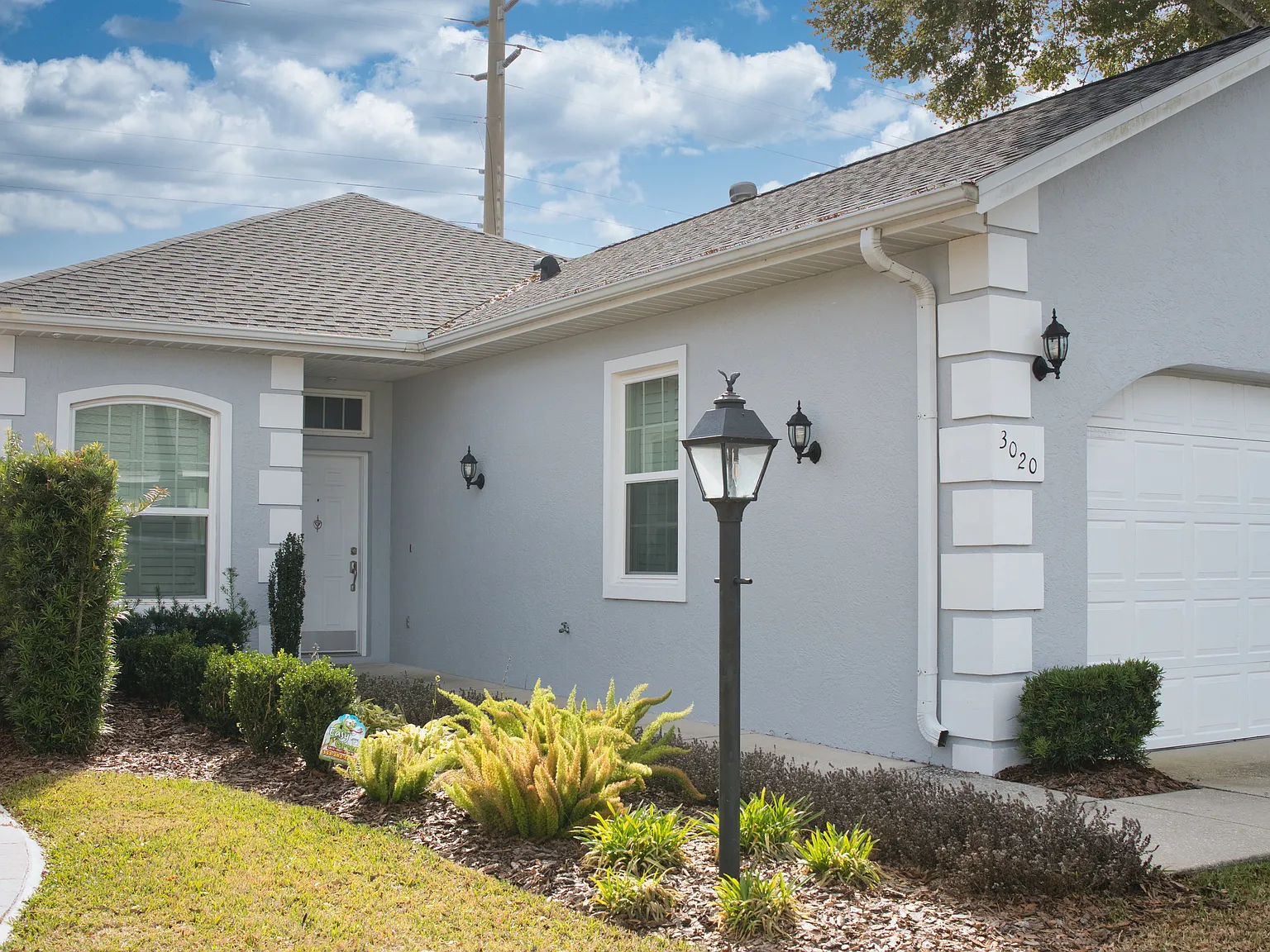 2 bed, 1632 sqft, $2,000 — Photo 1