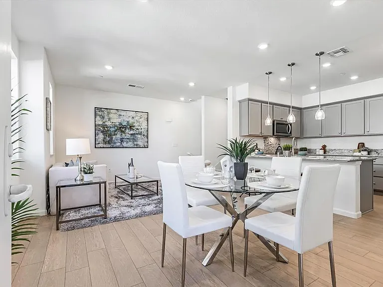 379 Lundy Pl — Photo 26