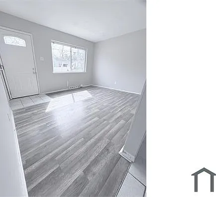 241 Flora Dr — Photo 14