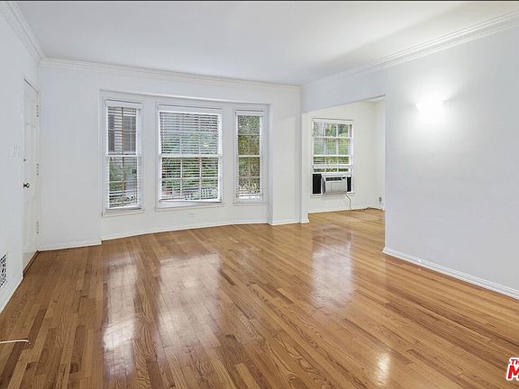 3rd image of 8569 Holloway Dr APT 1