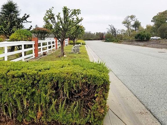 4th image of 22110 Ranchito Dr