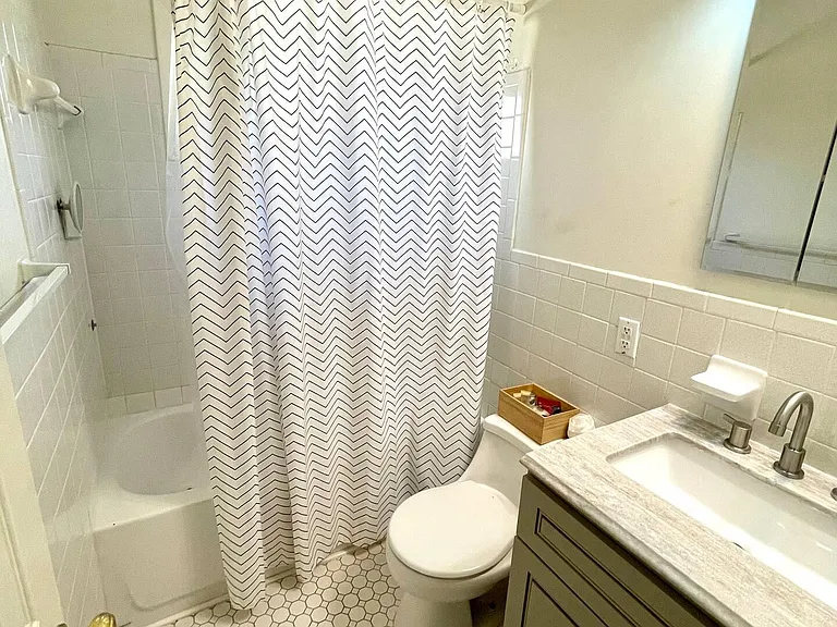 1805 Piedmont Way NE #B — Photo 9