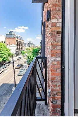 Rented by EXR | media 4