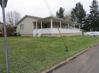 459 Blossom Ave, Campbell, OH