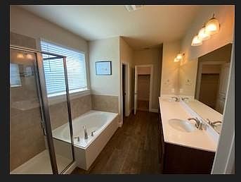 4th image of 553 Indian Hill Dr