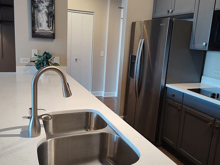 1235 S Prairie Ave #603 — Photo 10