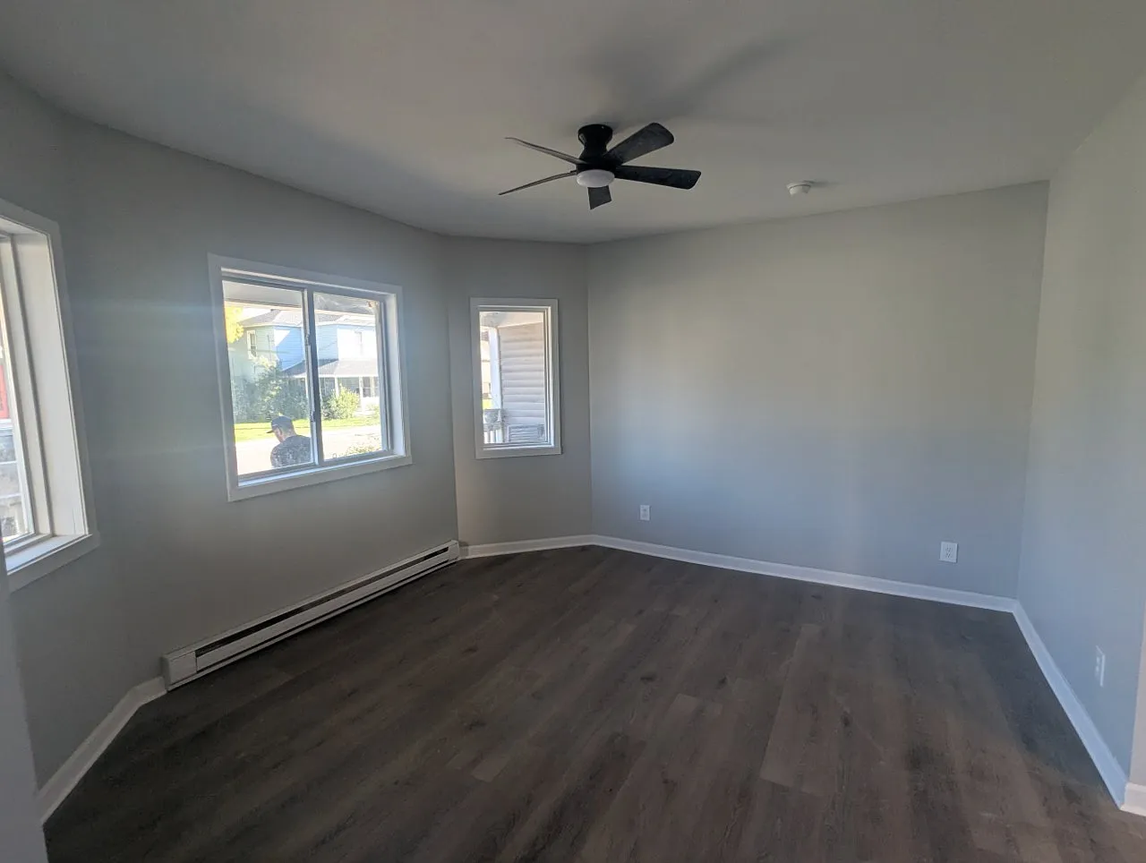 216 Charles Ave — Photo 2
