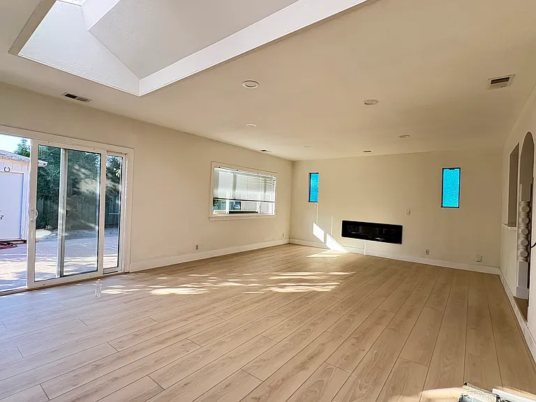4601 Joanna Ct — Photo 4