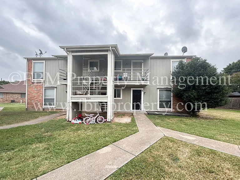 604 Walter Stephenson Rd #B — Photo 12