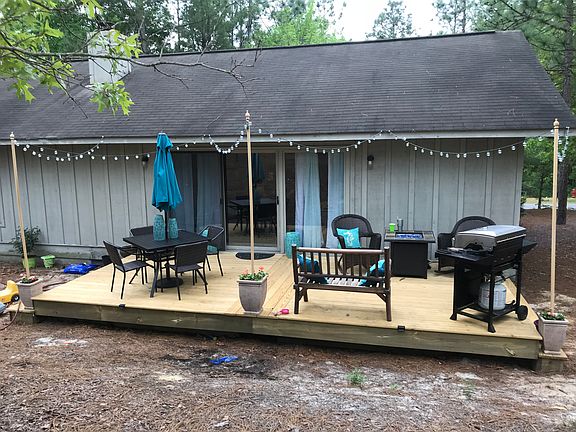 4th image of 50 S Surry Cir