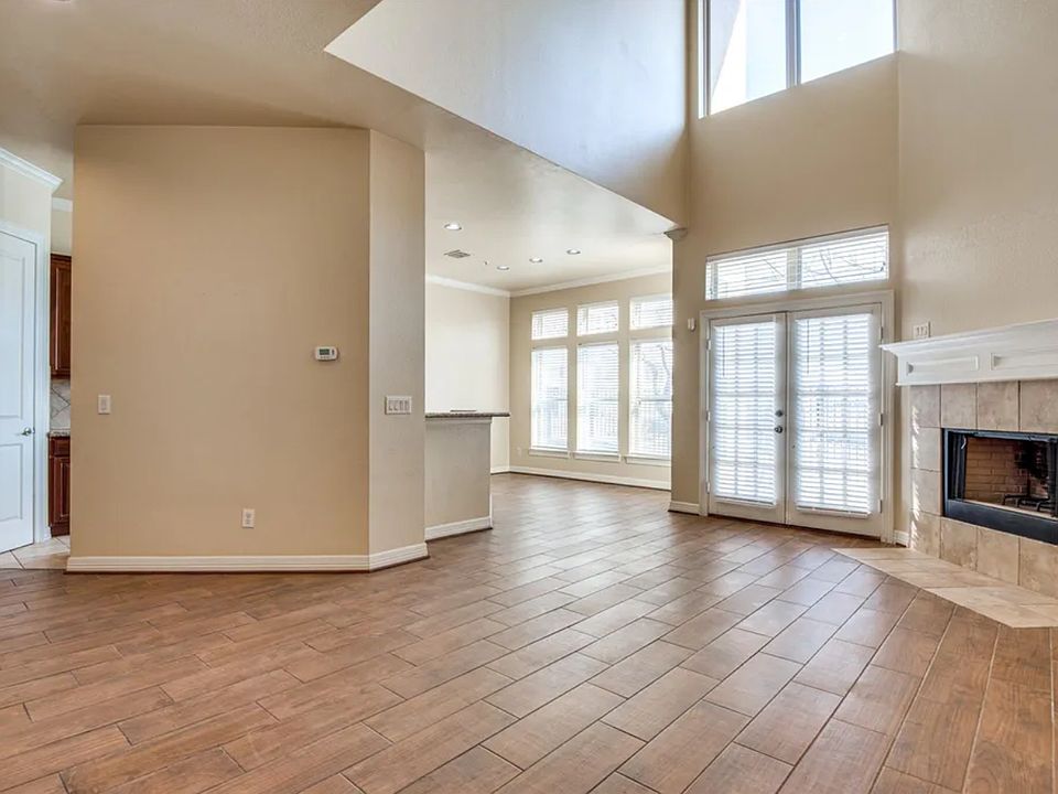 1st image of 1412 Clarinet Ln