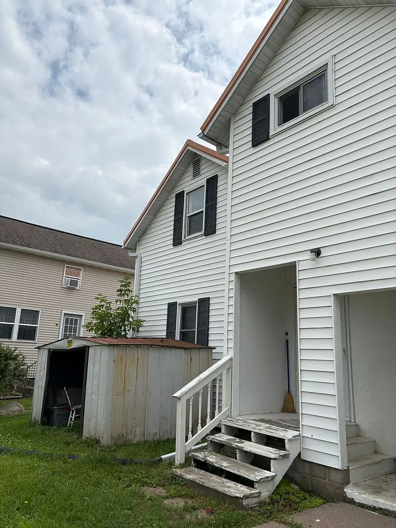 332 Cedar Street — Photo 1