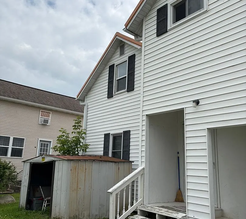 332 Cedar St