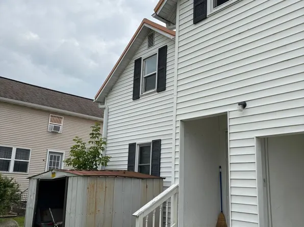 332 Cedar St, Tigerton, WI 54486
