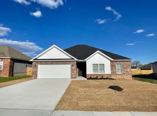 664 Woodland St, Centerton, AR 72719