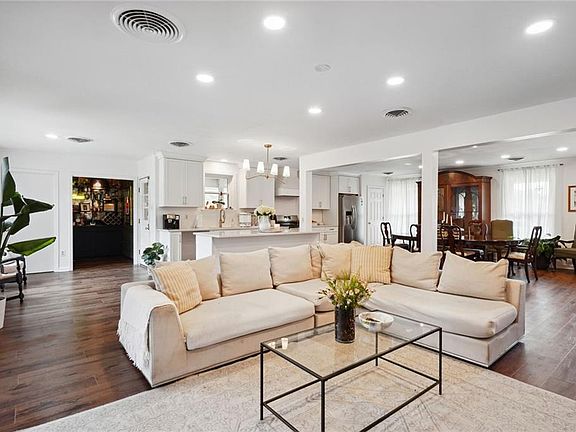 5th image of 4108 Ferran Dr