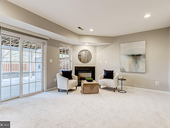 5th image of 21774 Ladyslipper Sq