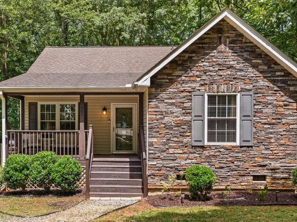 707 Rock Hill Ln, Mebane, NC 27302