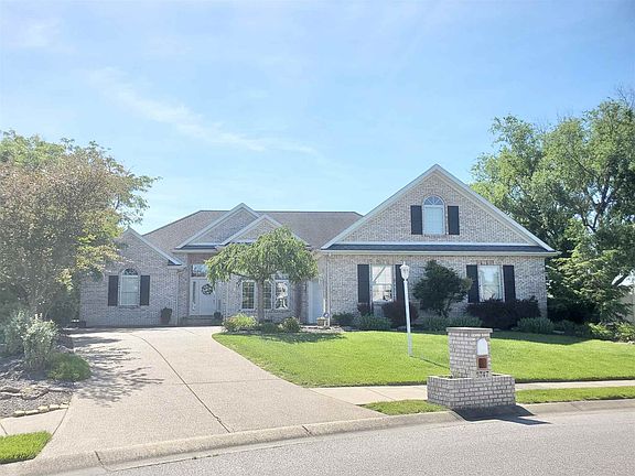2nd image of 5747 Shoreham Dr